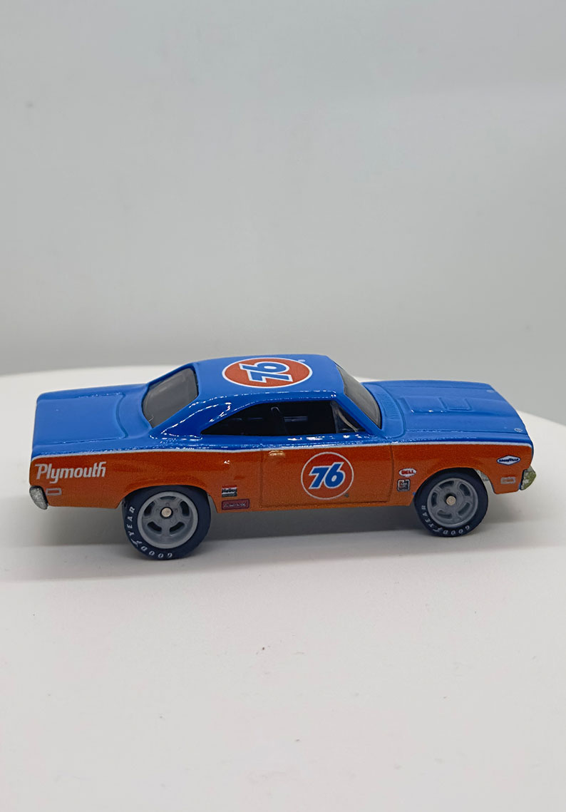 '70 Plymouth Roadrunner - HCY76