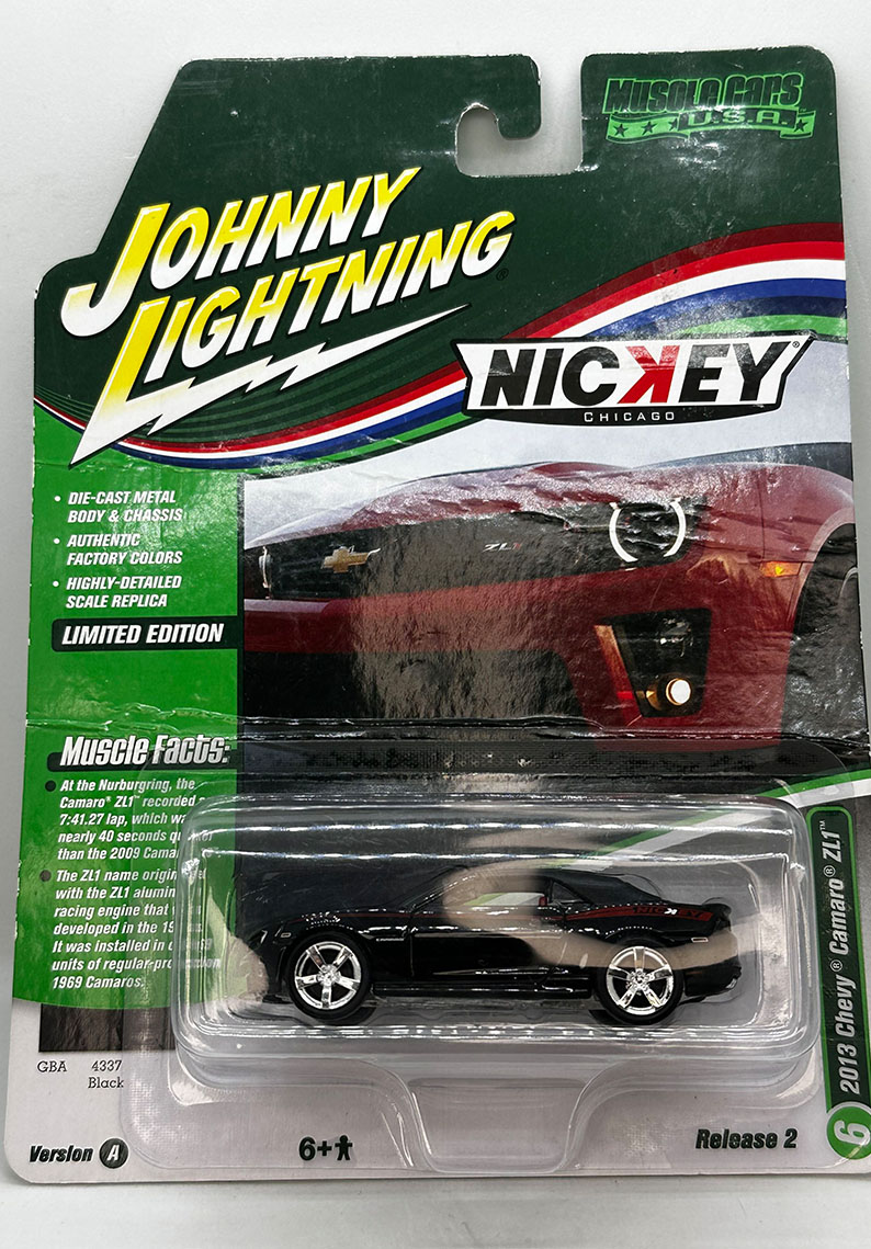 Johnny Lightning - 2013 Chevy Camaro ZL1 	JLMC030