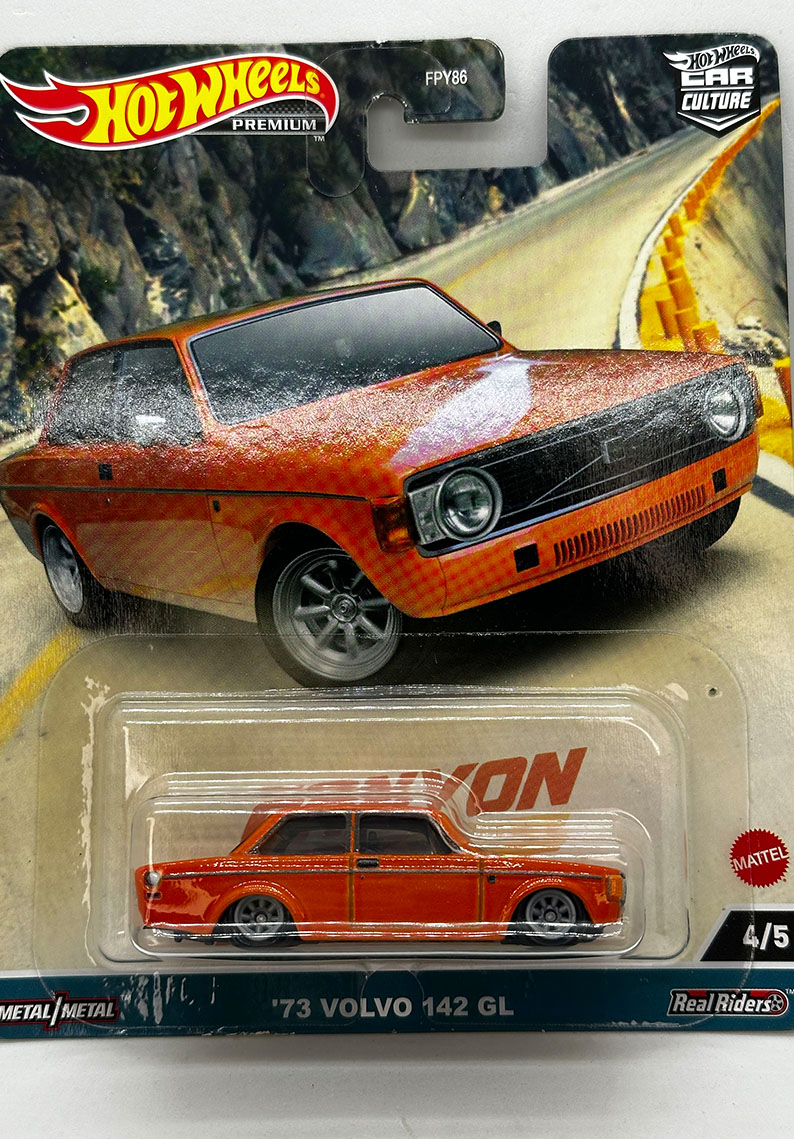 Hot Wheels Premium - 73 Volvo 142 GL	HKC53