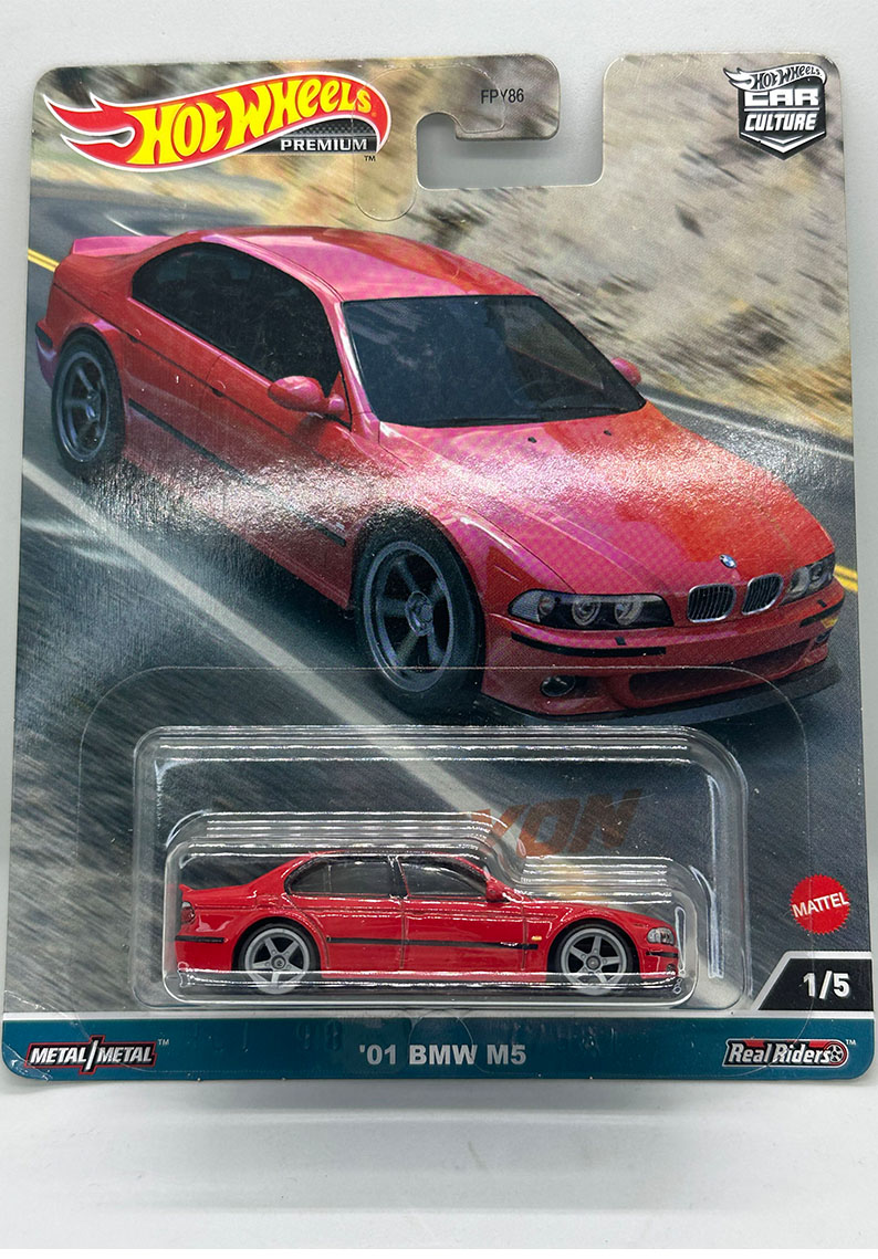 Hot Wheels Premium - 01 BMW M5	HKC52