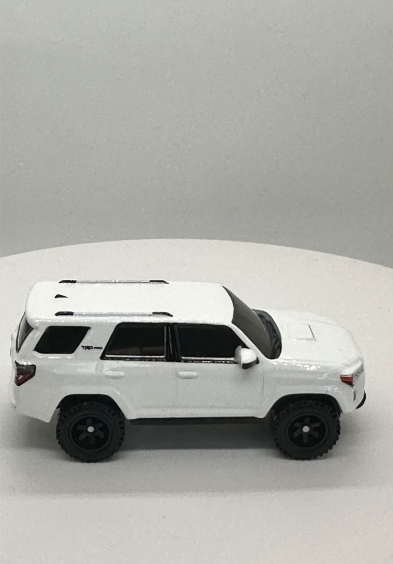 18 Toyota 4Runner BLANCO - GRM08