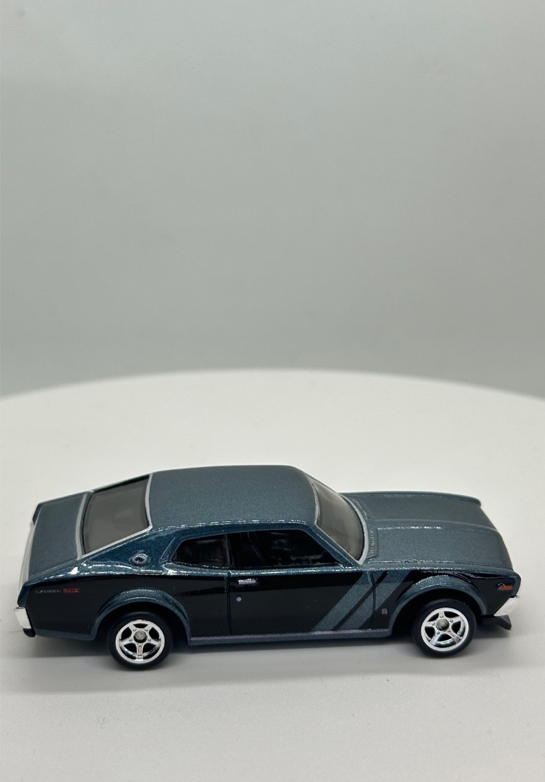 Nissan Laurel 2000 SGX - HCR09