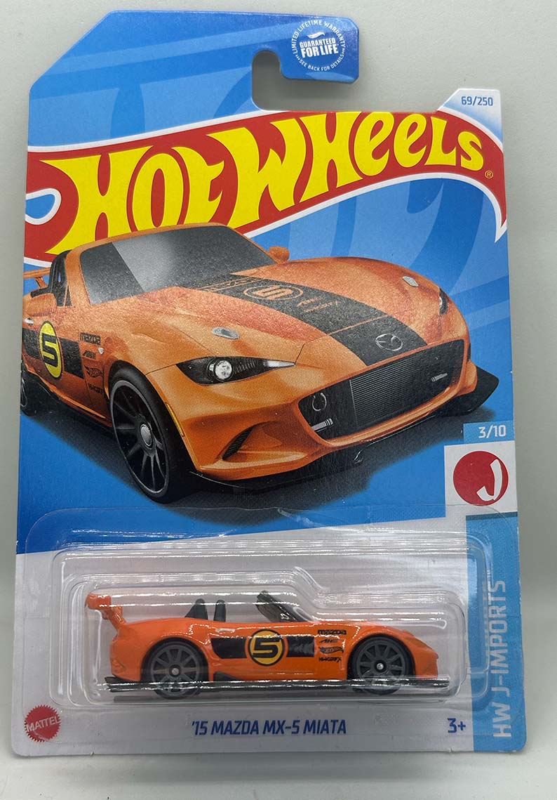 Hot wheels - 15 Mazda MX-5 Miata (orange) HTD22