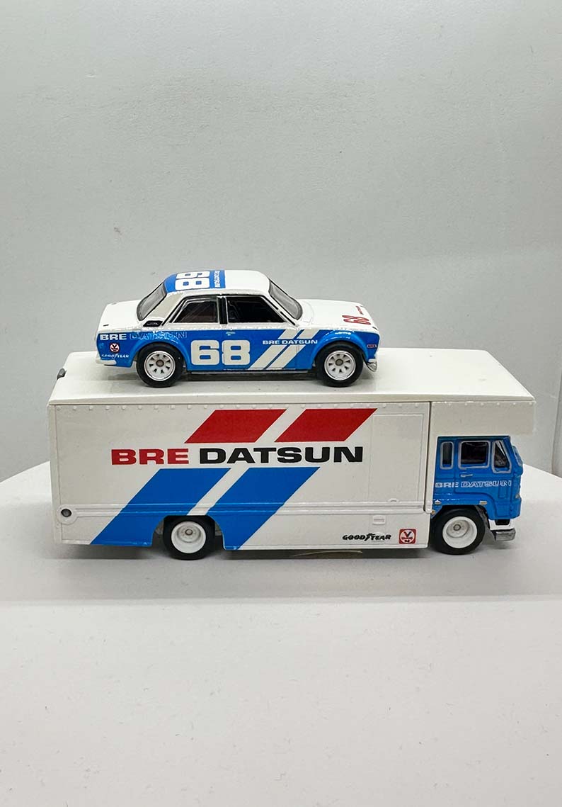 Hot wheels Car Culture: Team Transport #9 Datsun